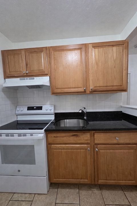 28 Carmel St 2 Chelsea MA 02150