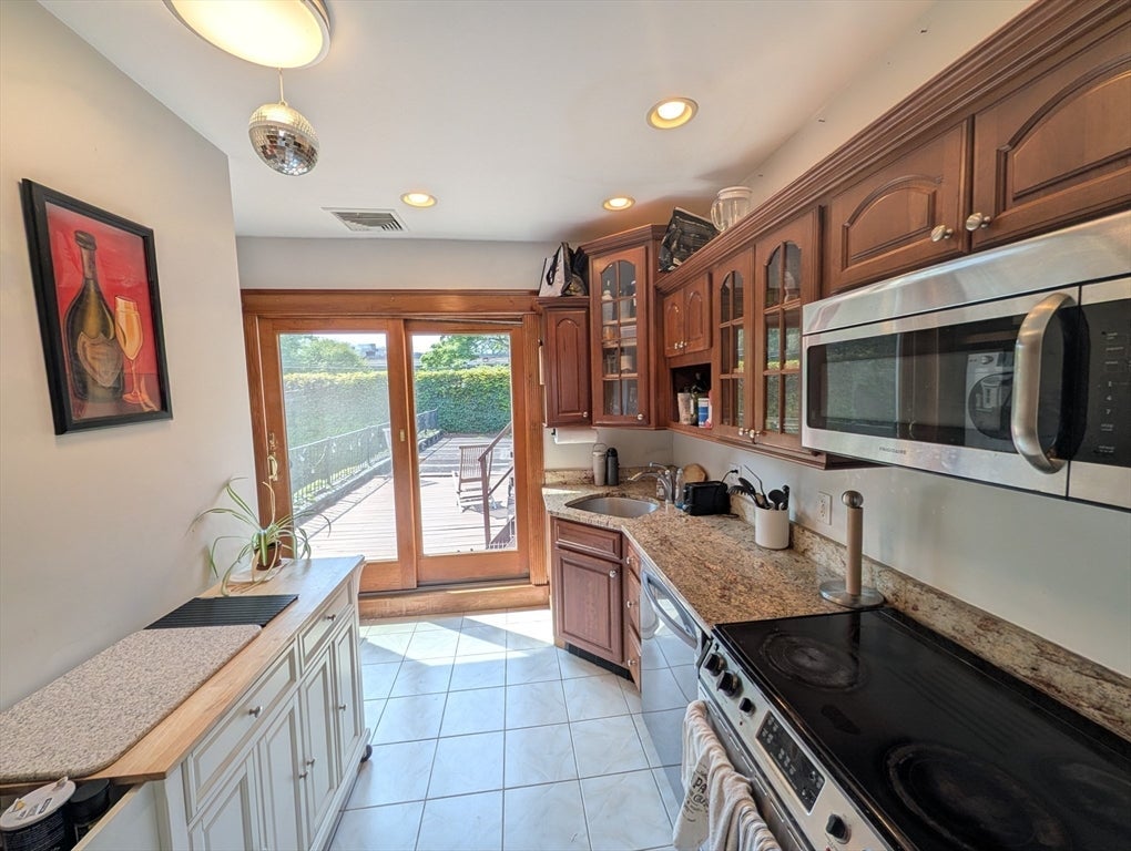 527 East 3rd ST #2, Boston, MA, 527 East 3rd ST #2, Boston, MA Photo #5