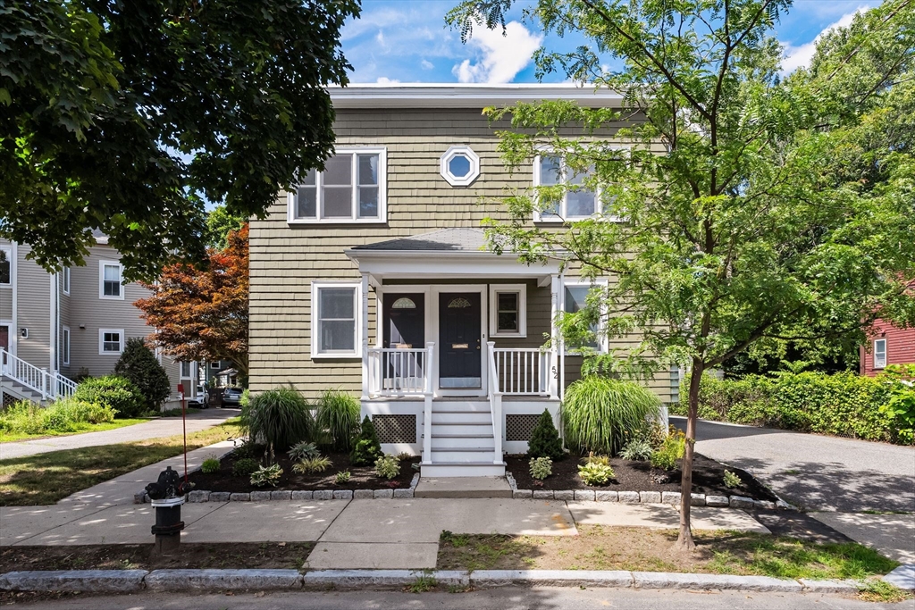 52 Lewis Ave