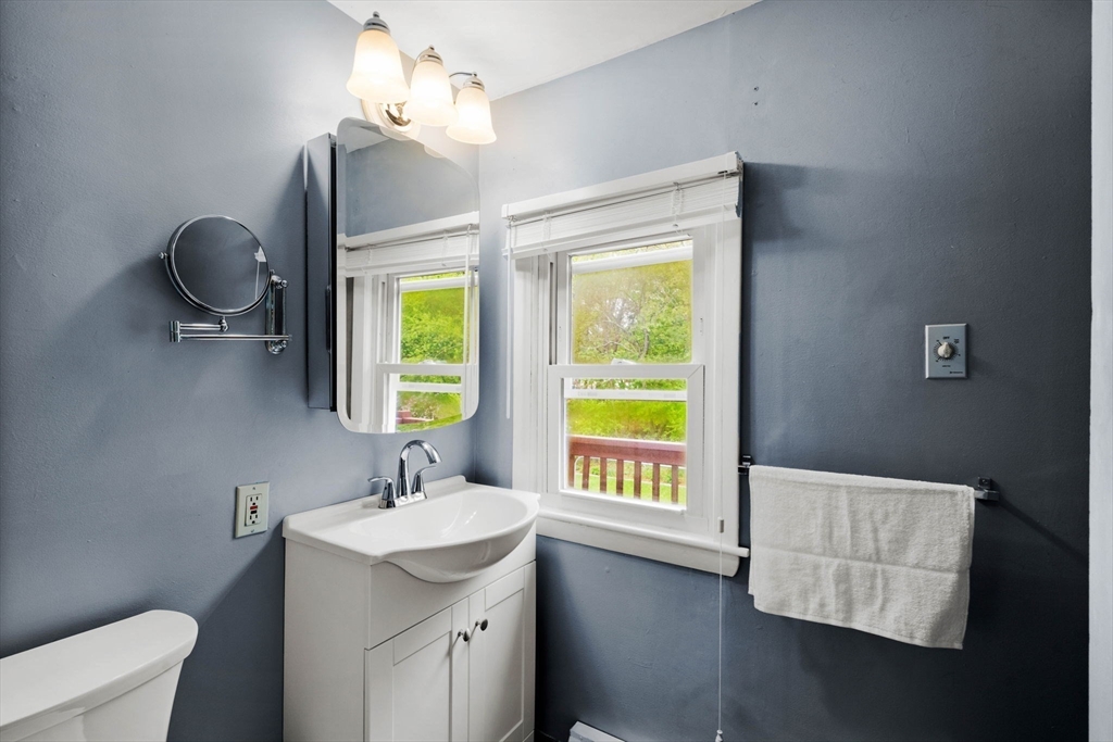 20 Euclid Rd, Tewksbury, MA, 20 Euclid Rd, Tewksbury, MA Photo #14