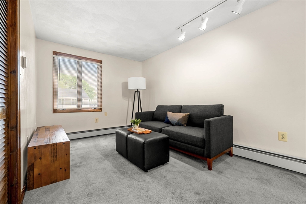 20 Euclid Rd, Tewksbury, MA, 20 Euclid Rd, Tewksbury, MA Photo #24