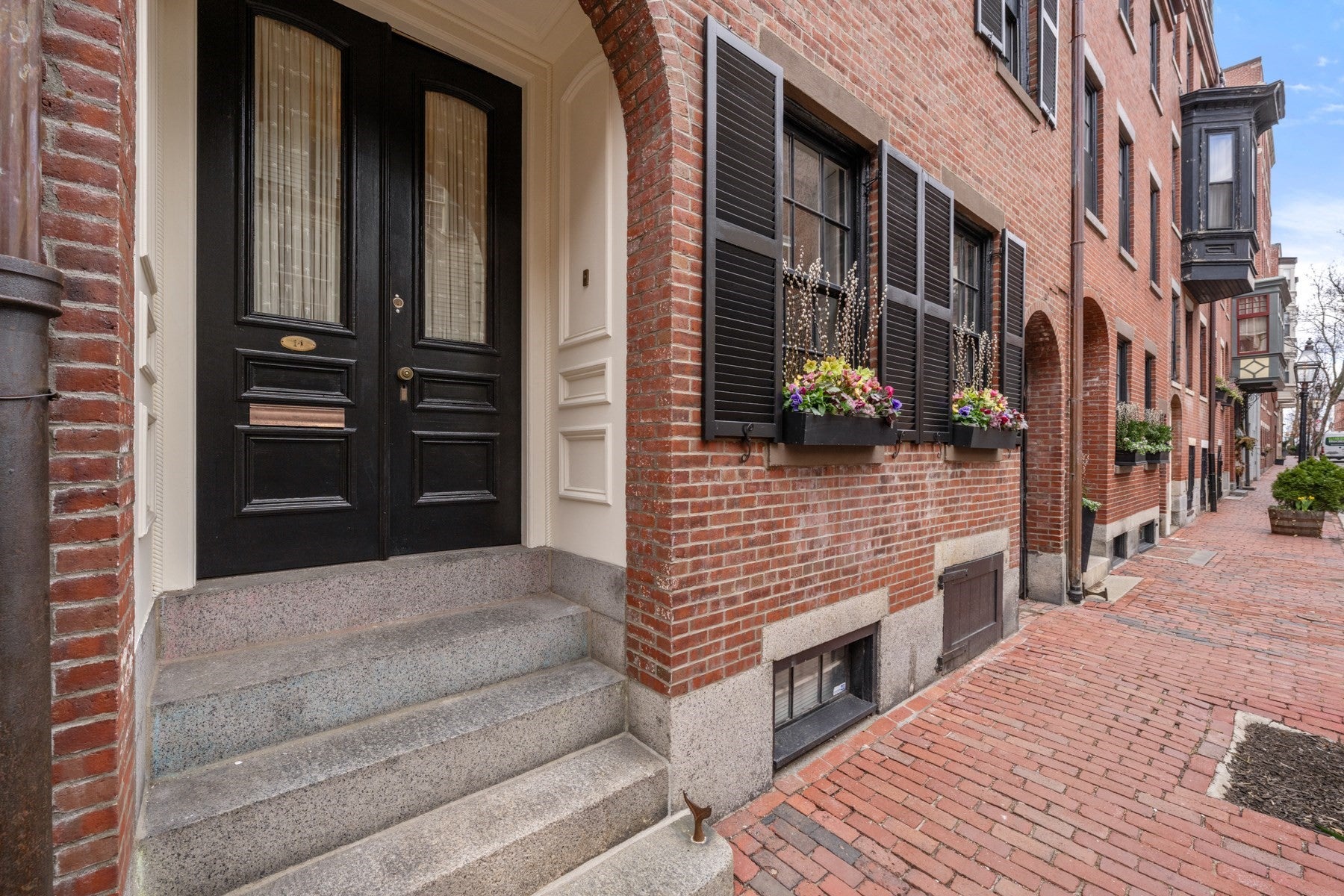 14 Pinckney Street