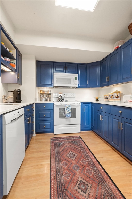 250 Hammond Pond Parkway 1406N