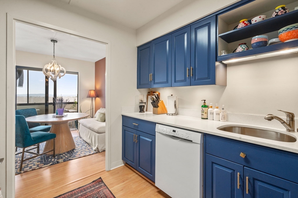 250 Hammond Pond Parkway 1406N