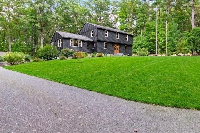 16 Wedgewood Rd