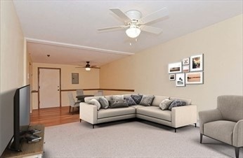 Franklin, Massachusetts 02038, United States, 2 Bedrooms Bedrooms, ,1 BathroomBathrooms,Residential,Active,115760