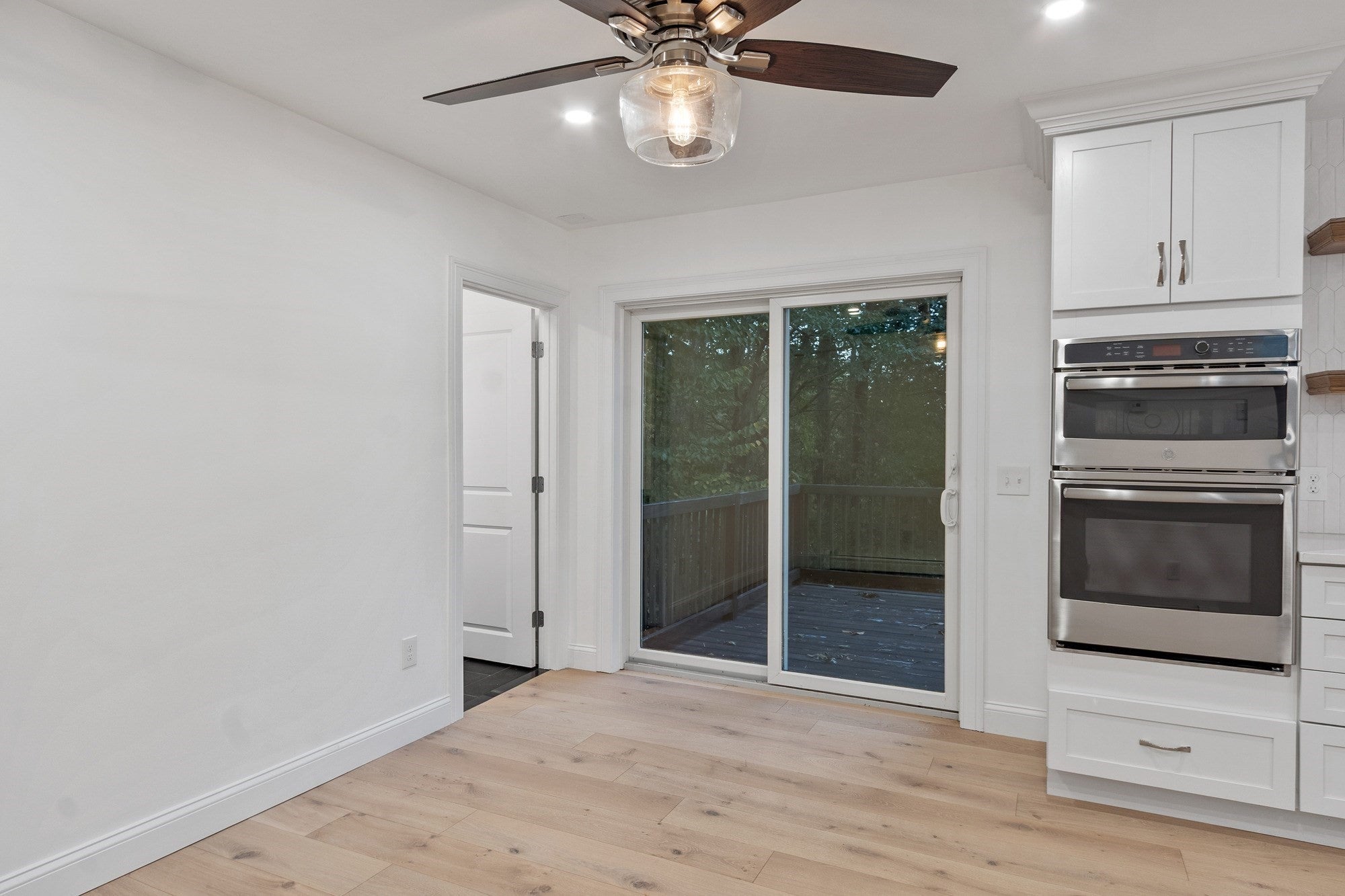 16 E Applewood Dr, Charlton, MA, 16 E Applewood Dr, Charlton, MA Photo #6