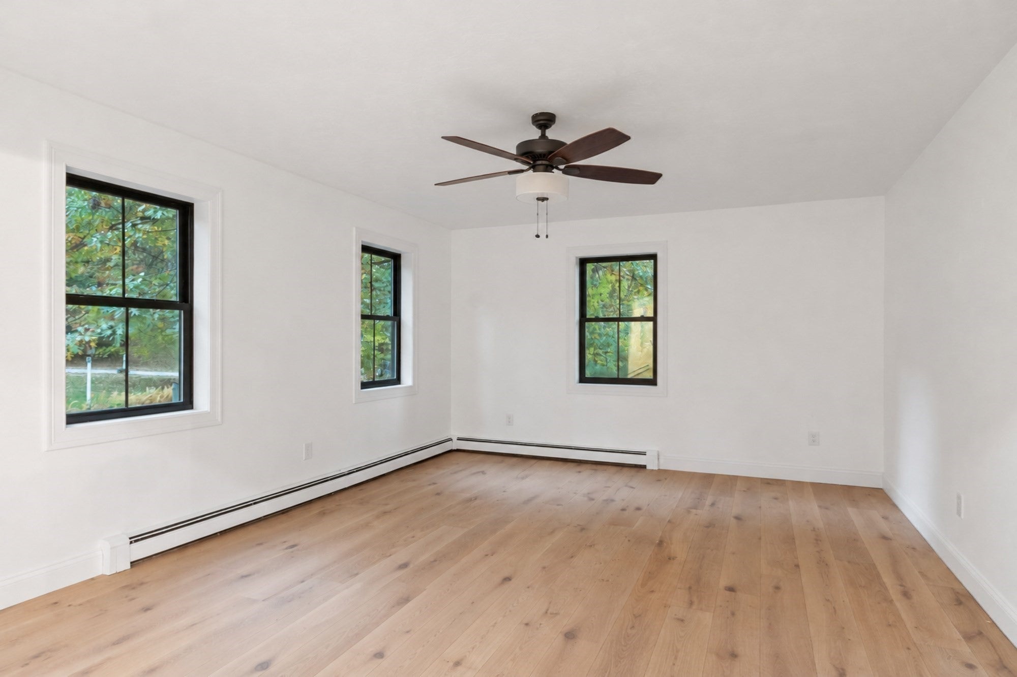 16 E Applewood Dr, Charlton, MA, 16 E Applewood Dr, Charlton, MA Photo #17
