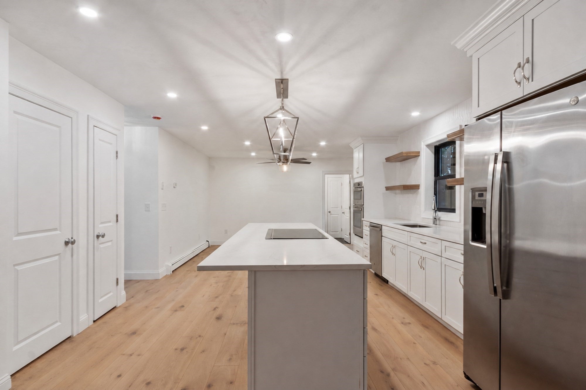 16 E Applewood Dr, Charlton, MA, 16 E Applewood Dr, Charlton, MA Photo #5