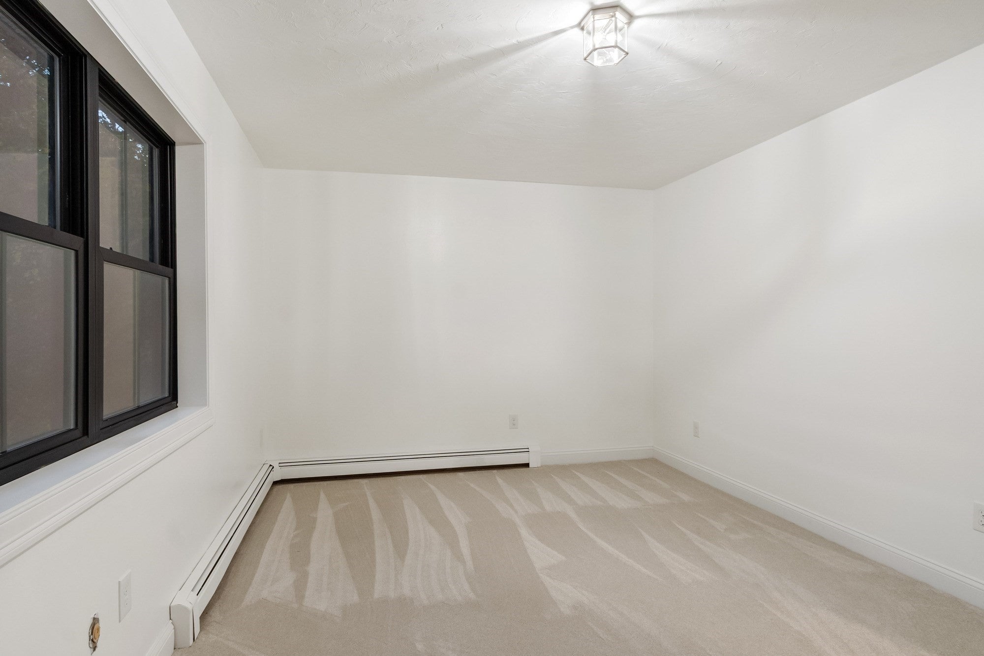 16 E Applewood Dr, Charlton, MA, 16 E Applewood Dr, Charlton, MA Photo #31