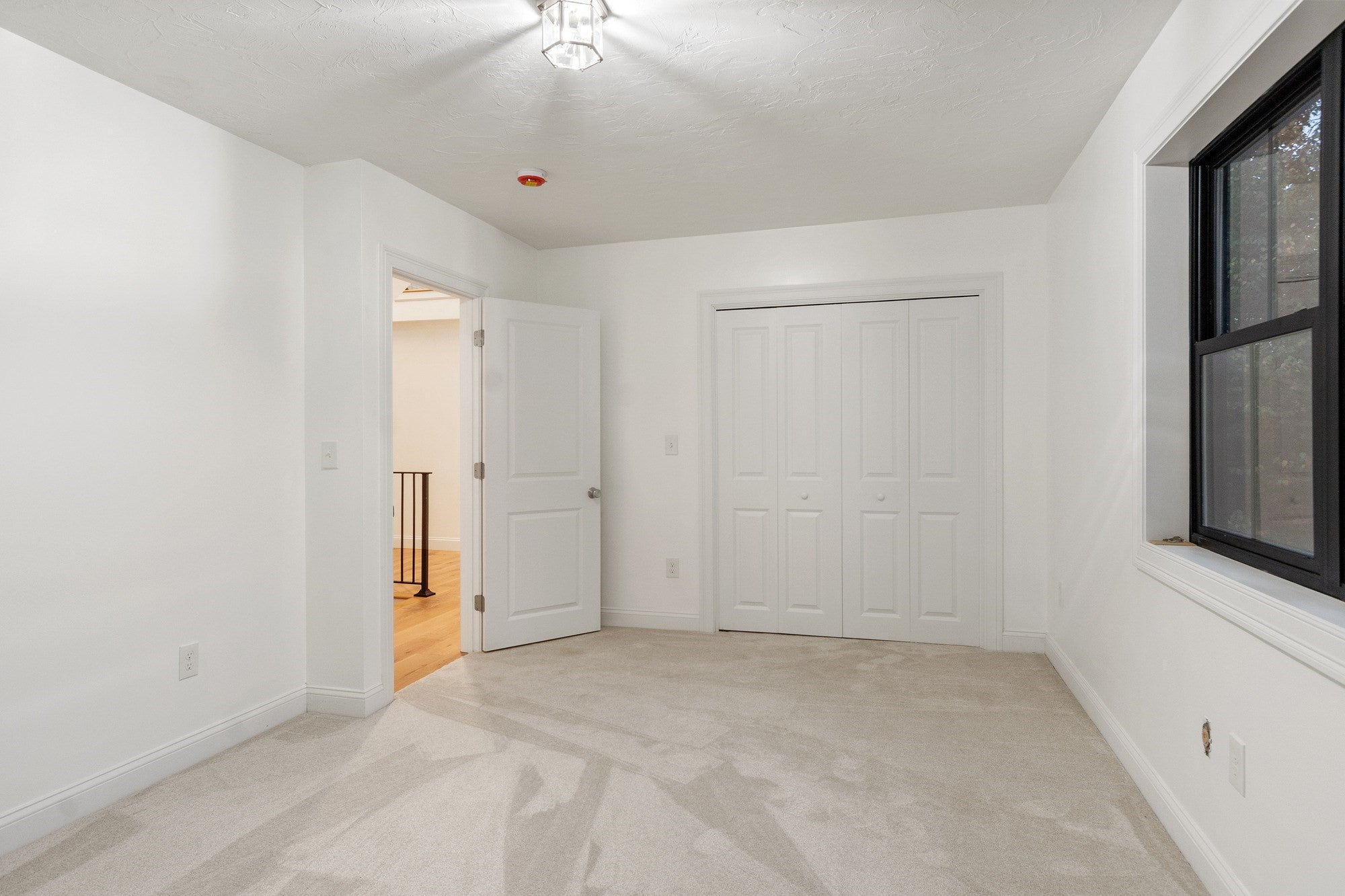 16 E Applewood Dr, Charlton, MA, 16 E Applewood Dr, Charlton, MA Photo #33