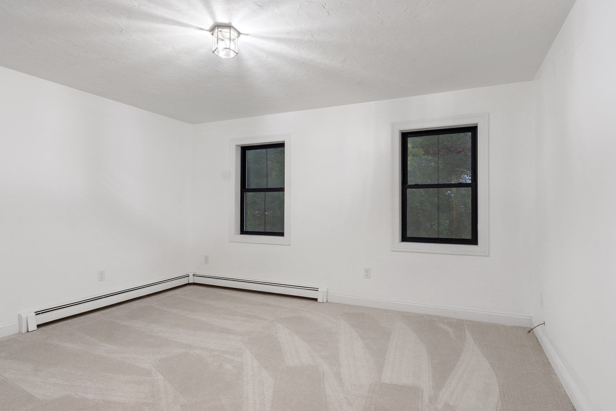 16 E Applewood Dr, Charlton, MA, 16 E Applewood Dr, Charlton, MA Photo #29