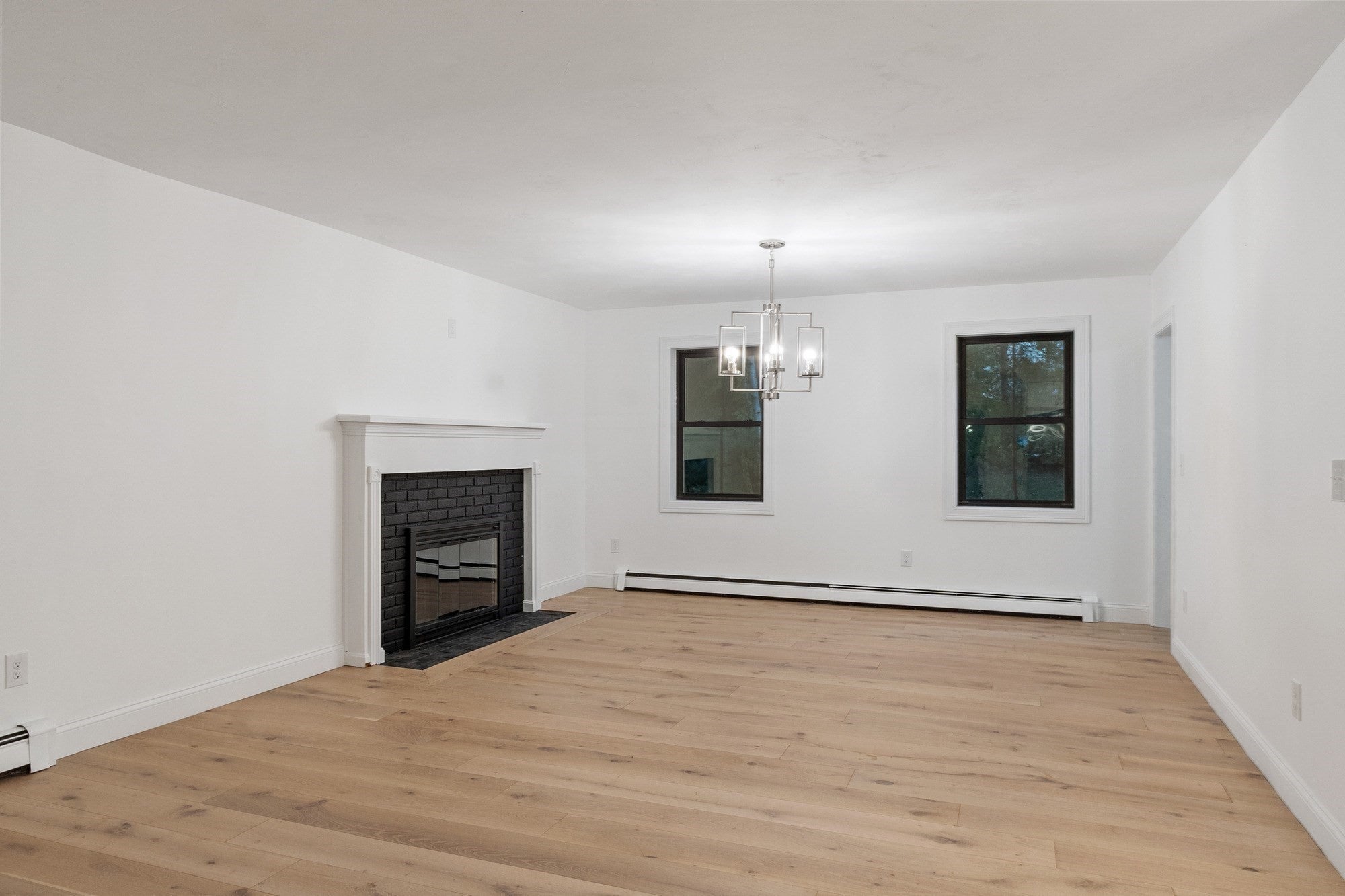 16 E Applewood Dr, Charlton, MA, 16 E Applewood Dr, Charlton, MA Photo #12
