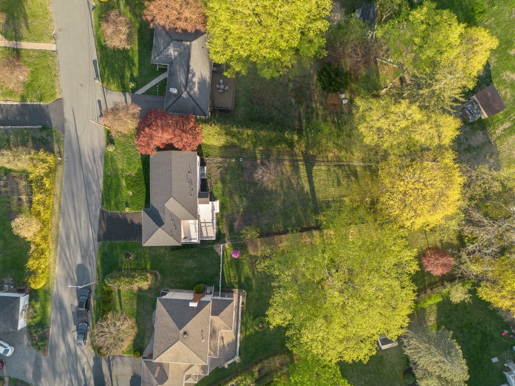 18 Elmcrest Rd