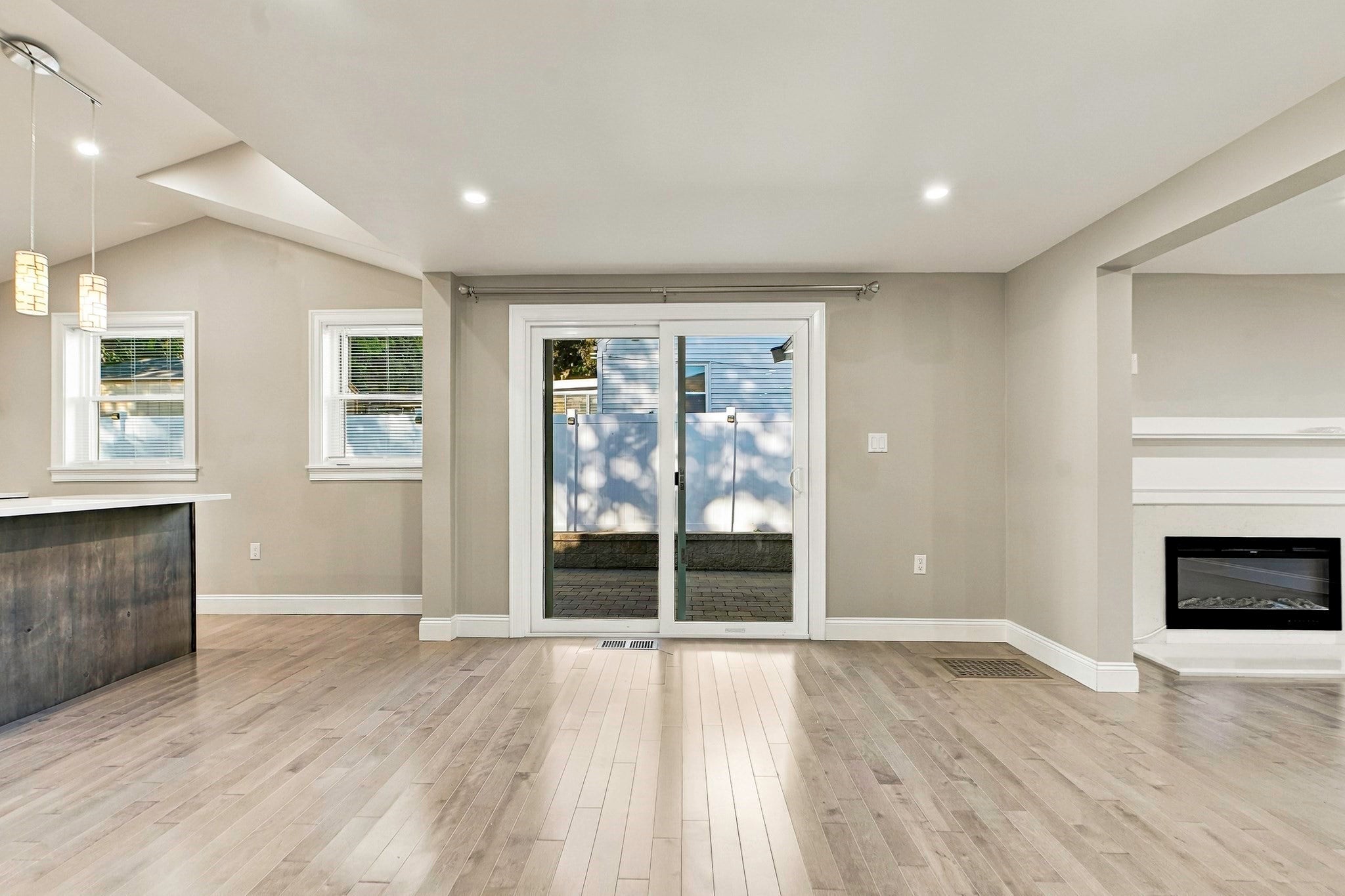 47 Rosedale Rd, Watertown, MA Photo #13