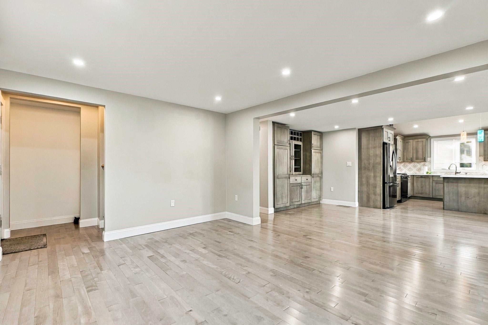47 Rosedale Rd, Watertown, MA Photo #8