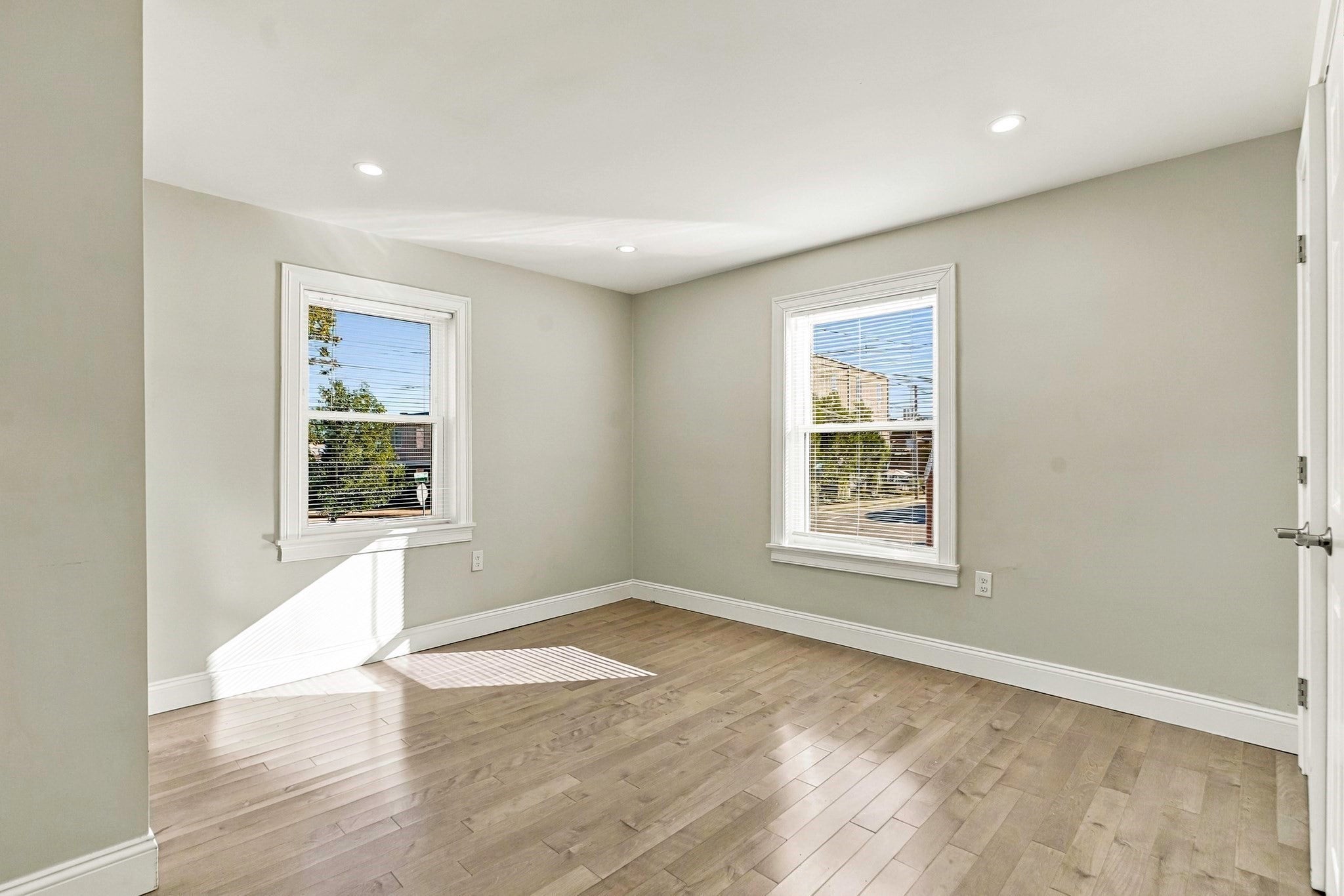 47 Rosedale Rd, Watertown, MA Photo #17