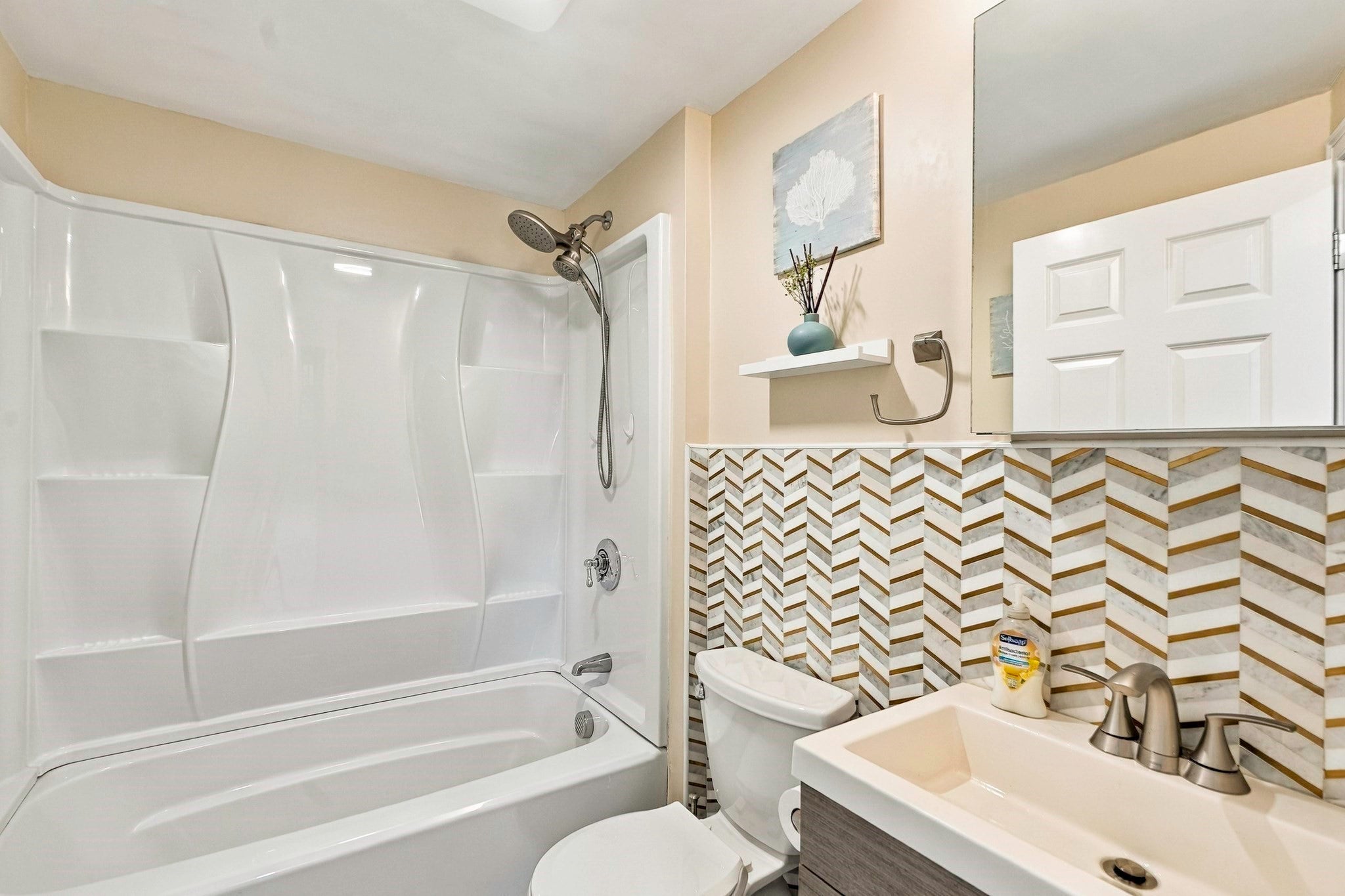 47 Rosedale Rd, Watertown, MA Photo #19