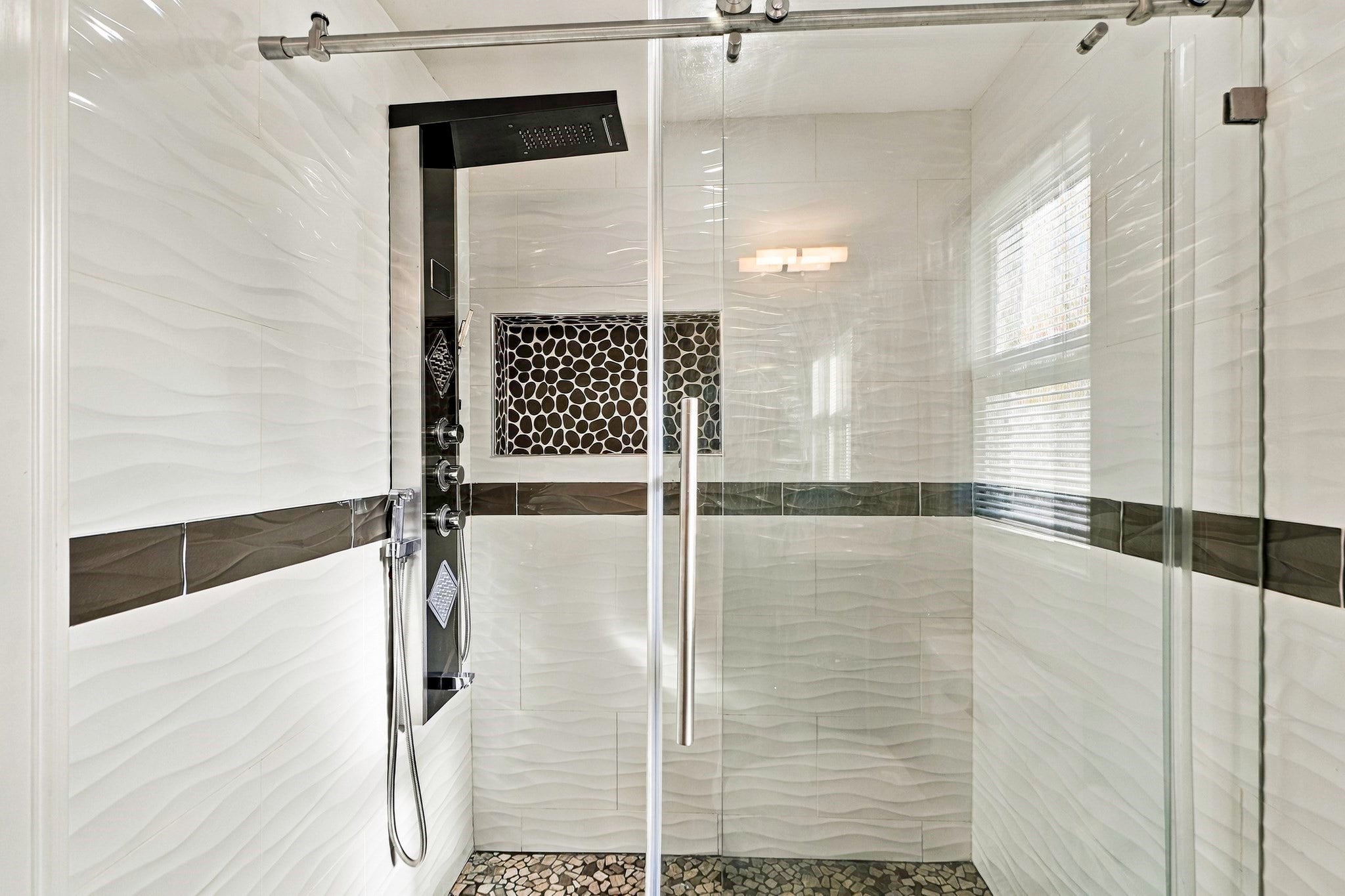 47 Rosedale Rd, Watertown, MA Photo #24