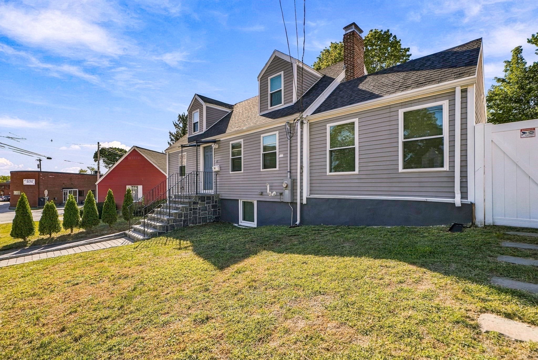 47 Rosedale Rd, Watertown, MA Photo #4