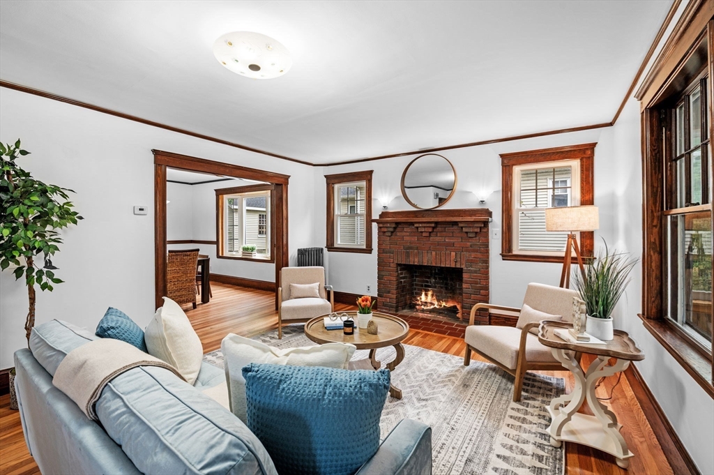 33 Intervale Ave