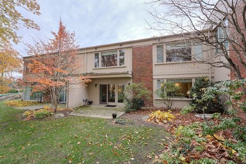 55 Fairgreen Pl 55 Brookline MA 02467