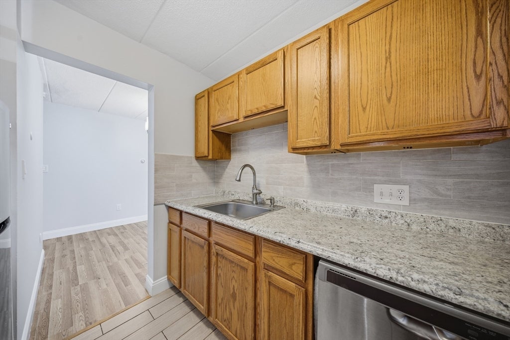 995 Massachusetts Ave #206, Arlington, MA Photo #12