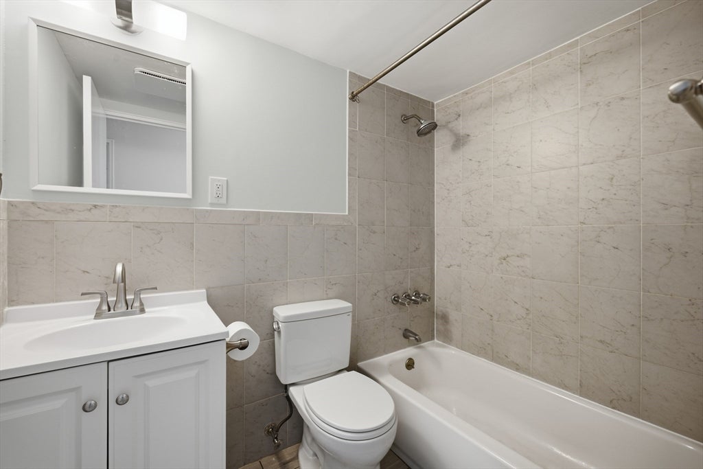 995 Massachusetts Ave #206, Arlington, MA Photo #21