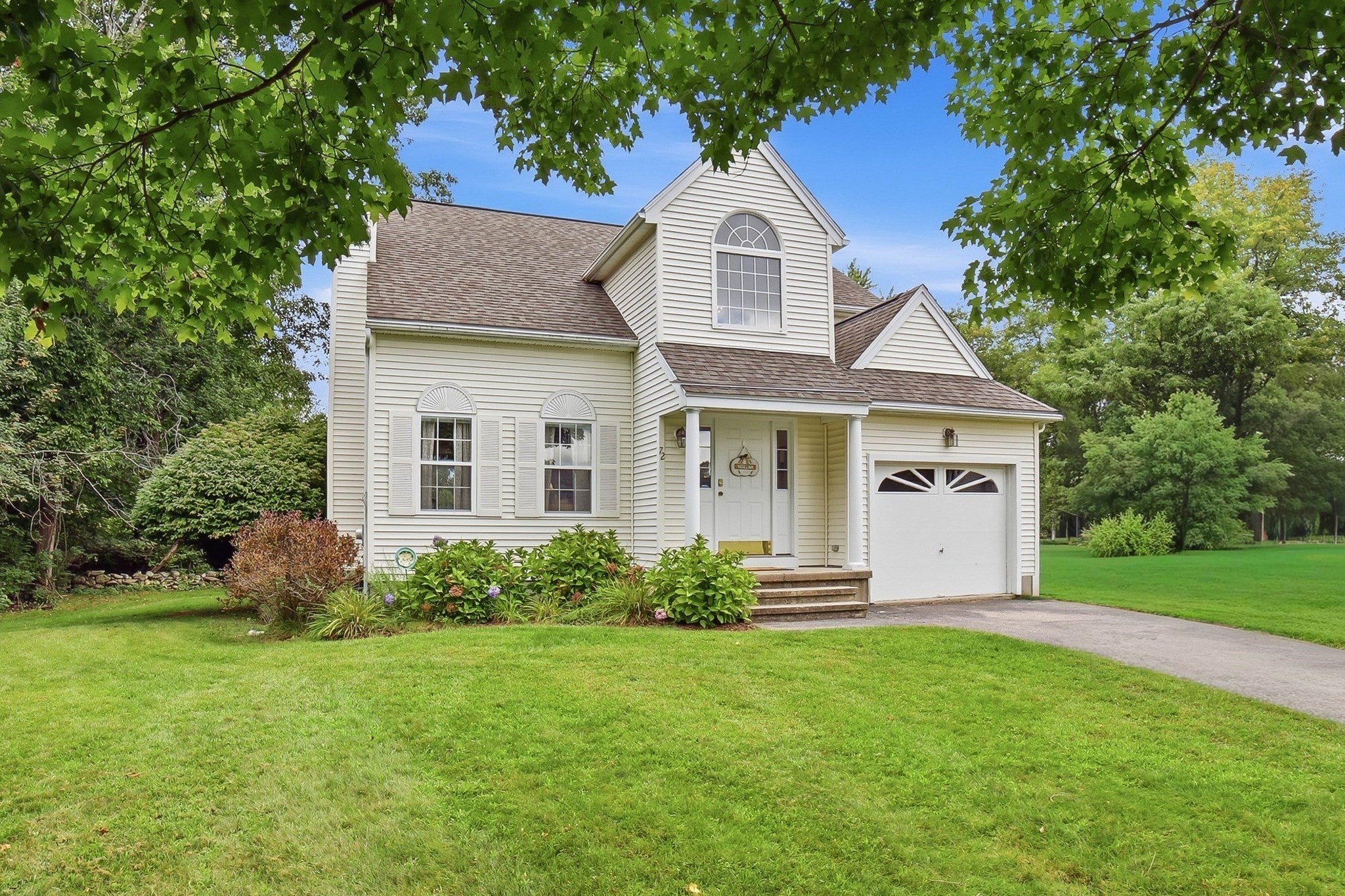 72 Palomino Dr, Franklin, MA, 72 Palomino Dr, Franklin, MA Photo #1