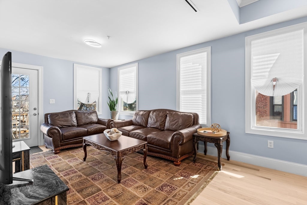 7 Waumbeck St #3, Boston, MA Photo #13