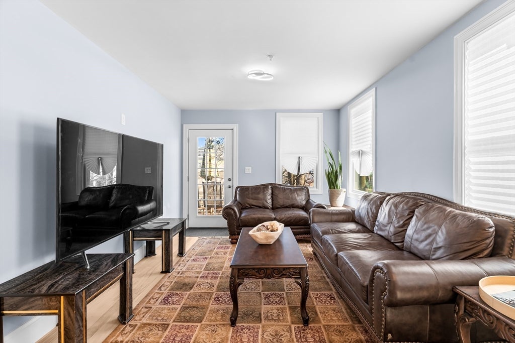 7 Waumbeck St #3, Boston, MA Photo #12