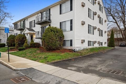 Photo of 155 Hamilton St #3, Worcester, MA 01604 (MLS # 73495683)