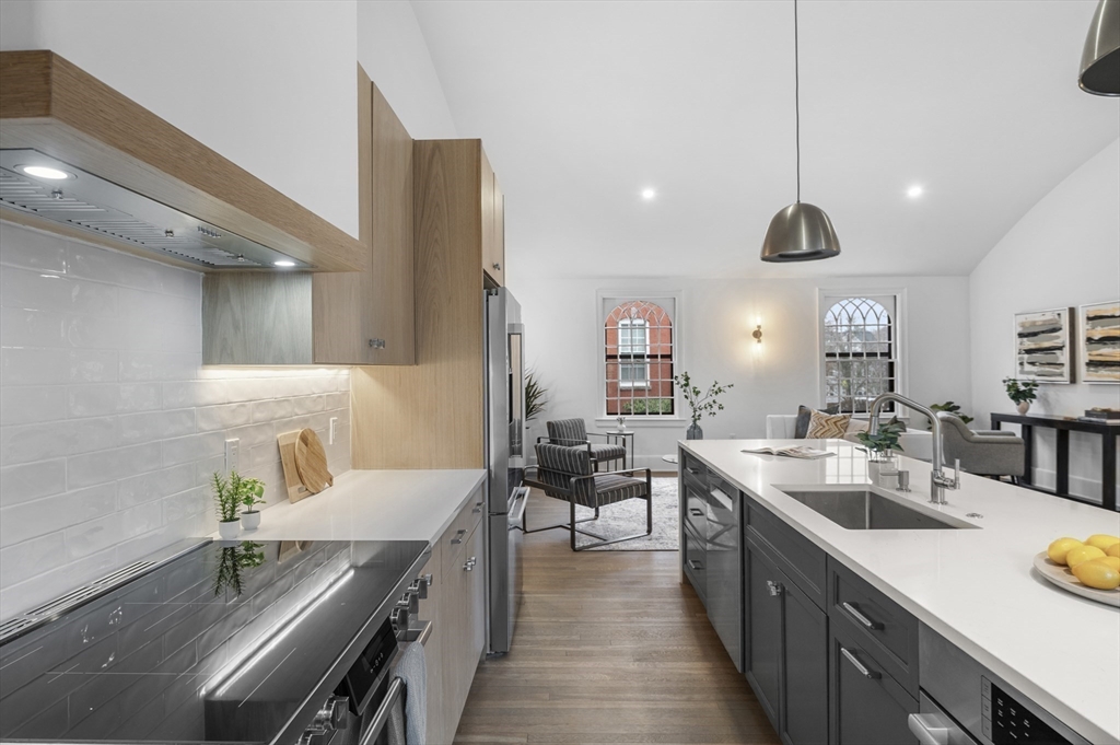 132 - 134 Elm Street 132