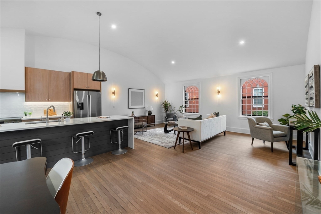 132 - 134 Elm Street 132