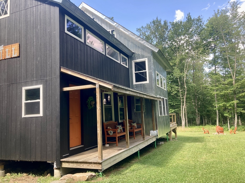 1621 Peru Rd