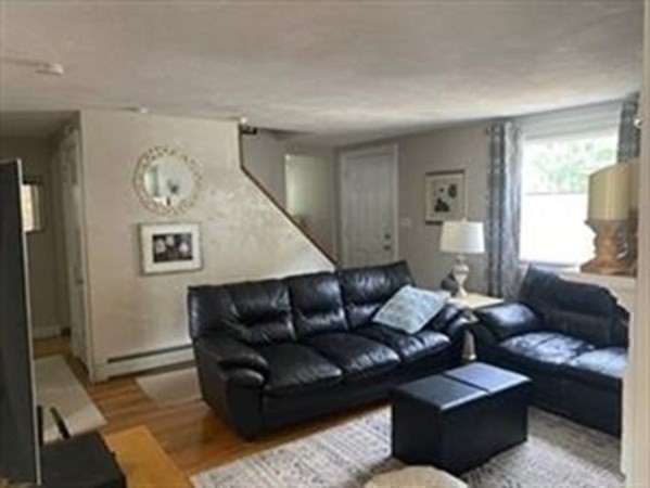272 Brook St 0