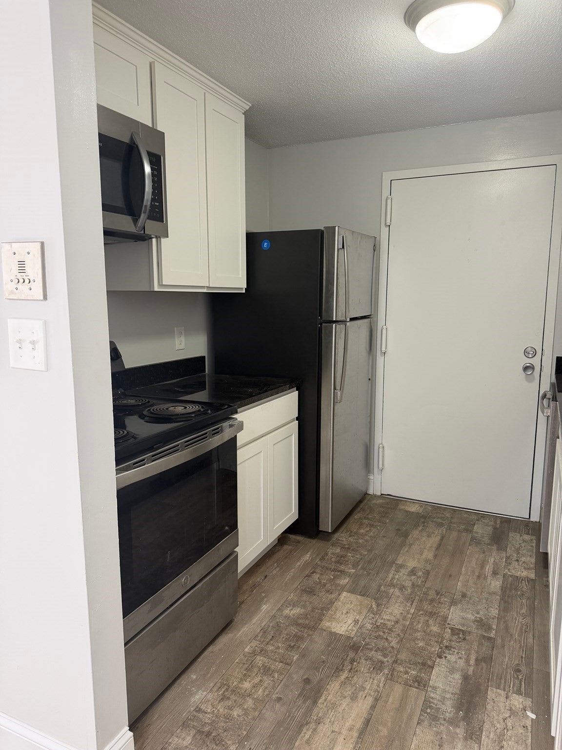 27 Village Rock Lane 22