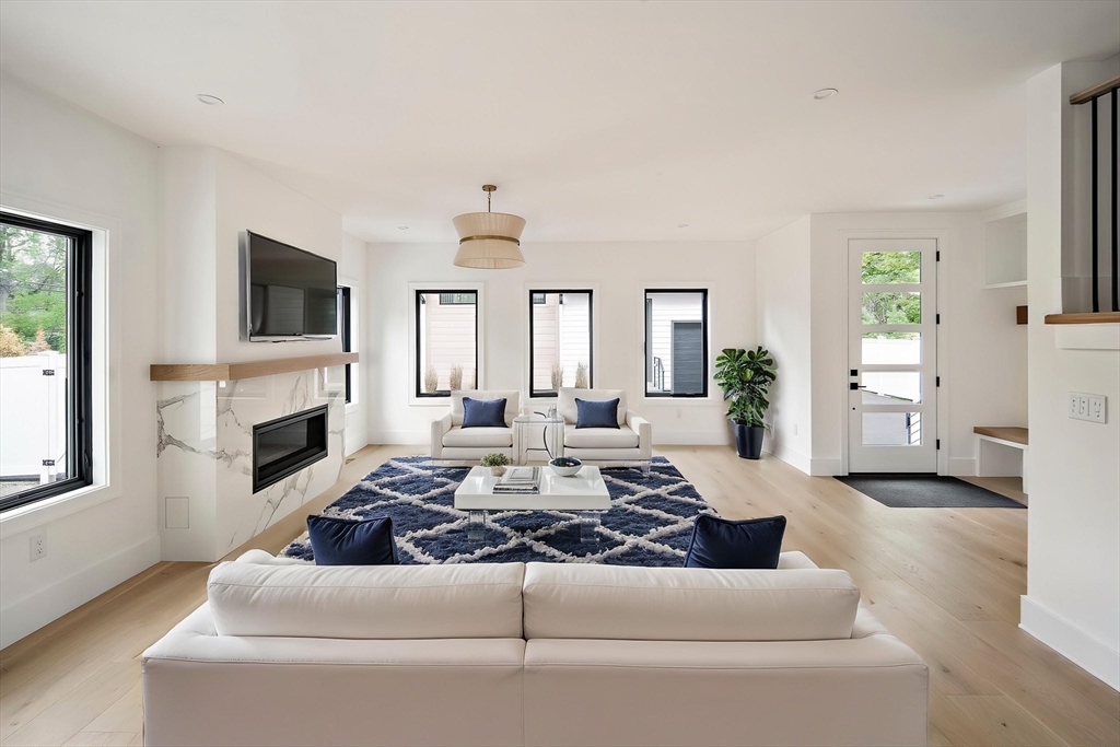 228 Auburn St 228