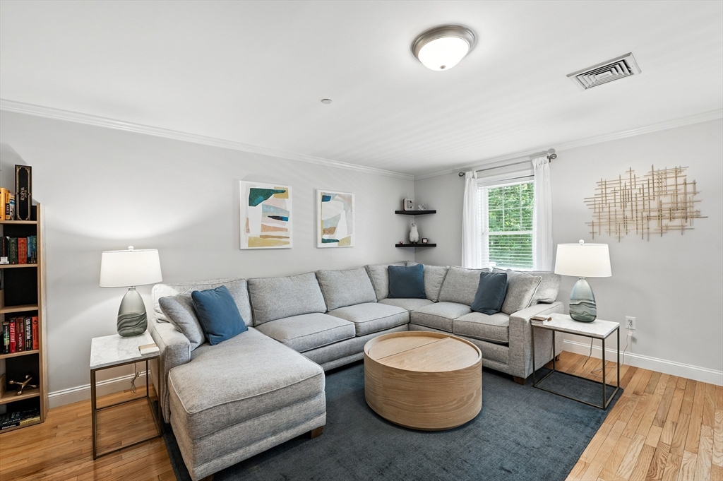 10 Pomeworth Street B