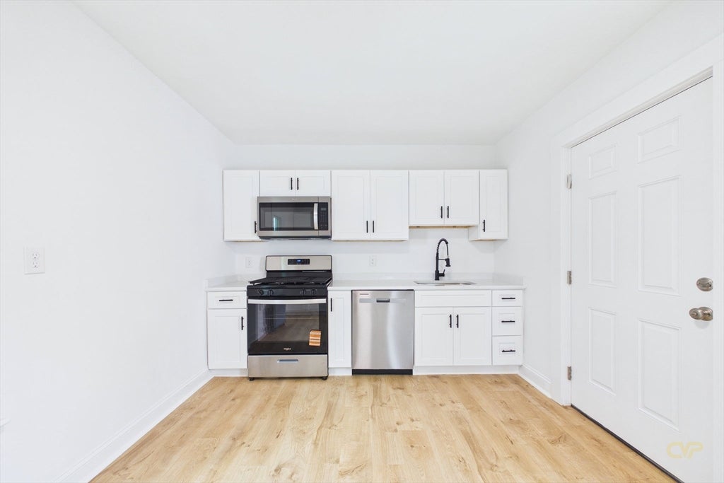 174 1/2 Grinnell ST, New Bedford, MA, 174 1/2 Grinnell ST, New Bedford, MA Photo #9