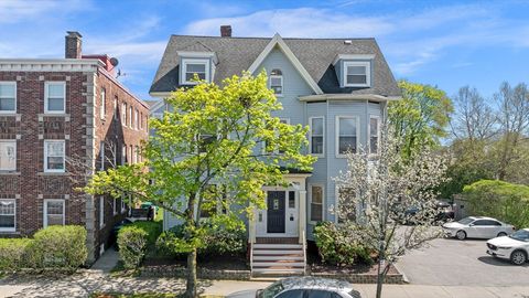Photo of 4-4A Broad St, Lynn, MA 01902 (MLS # 73520240)