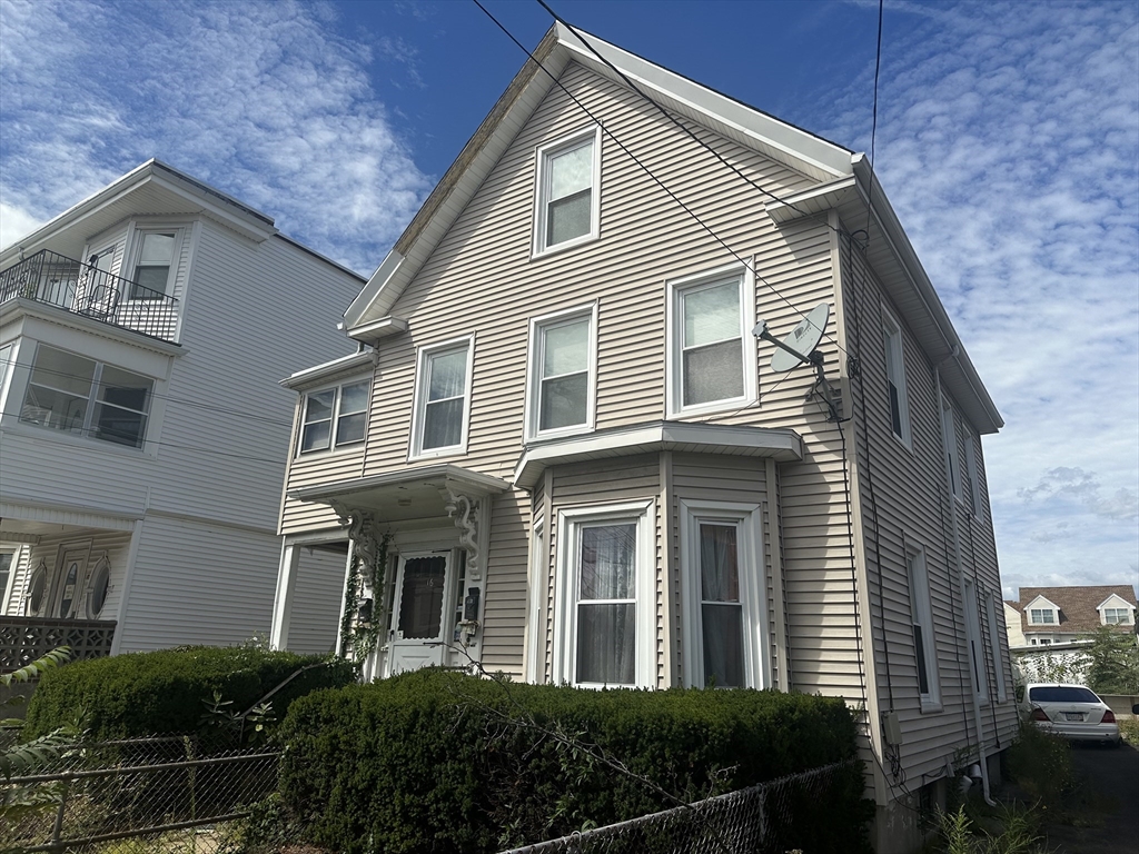 16 Oakes St