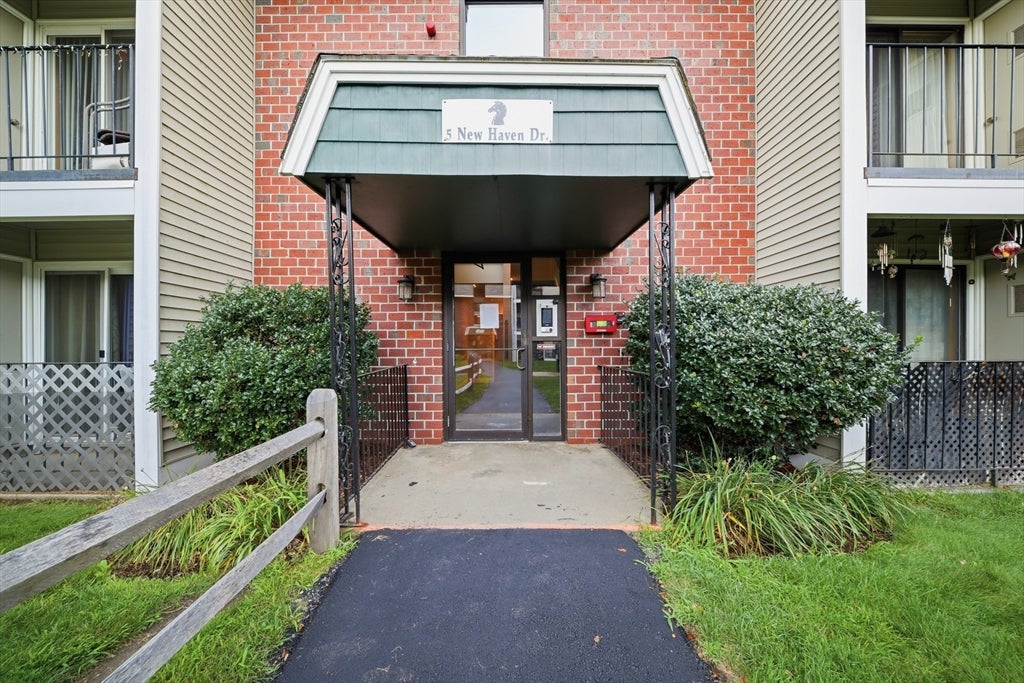 5 New Haven #204, Nashua, NH Photo #5