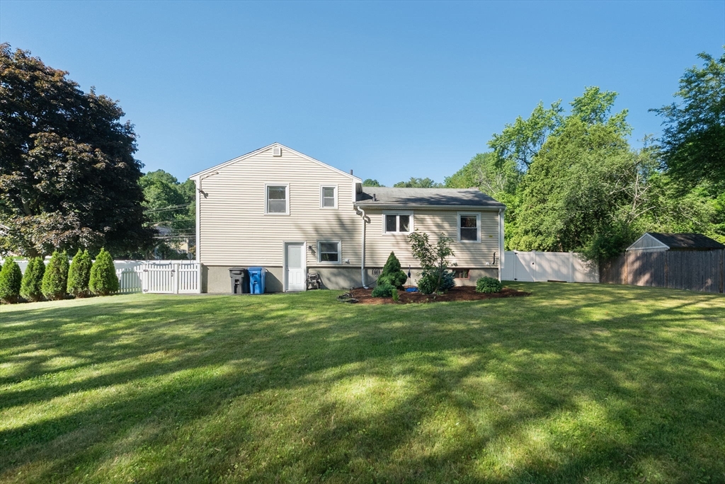 221 Totten Pond Rd