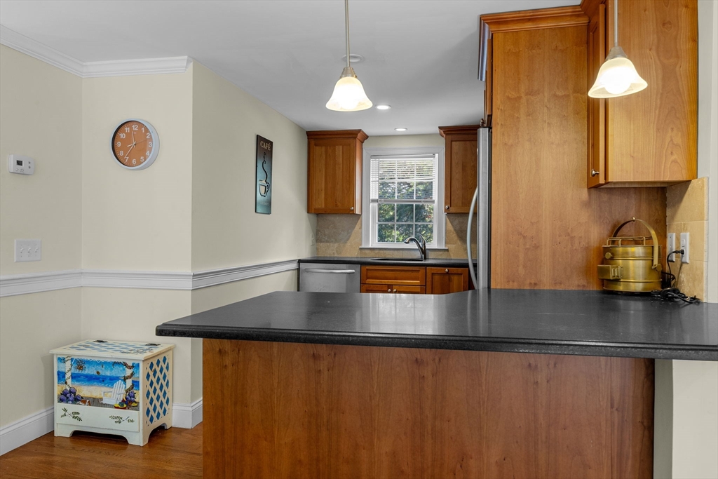 Chatham, Massachusetts 02650, United States, 2 Bedrooms Bedrooms, ,1 BathroomBathrooms,Residential,Active,223447