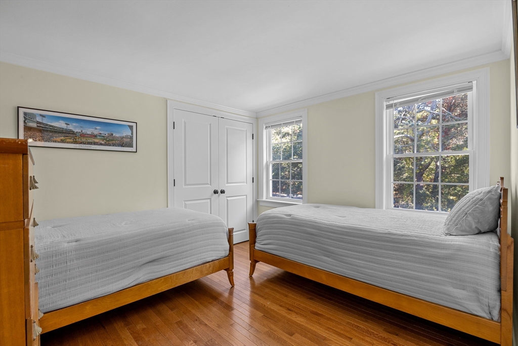 Chatham, Massachusetts 02650, United States, 2 Bedrooms Bedrooms, ,1 BathroomBathrooms,Residential,Active,223447