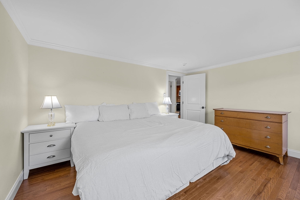 Chatham, Massachusetts 02650, United States, 2 Bedrooms Bedrooms, ,1 BathroomBathrooms,Residential,Active,223447