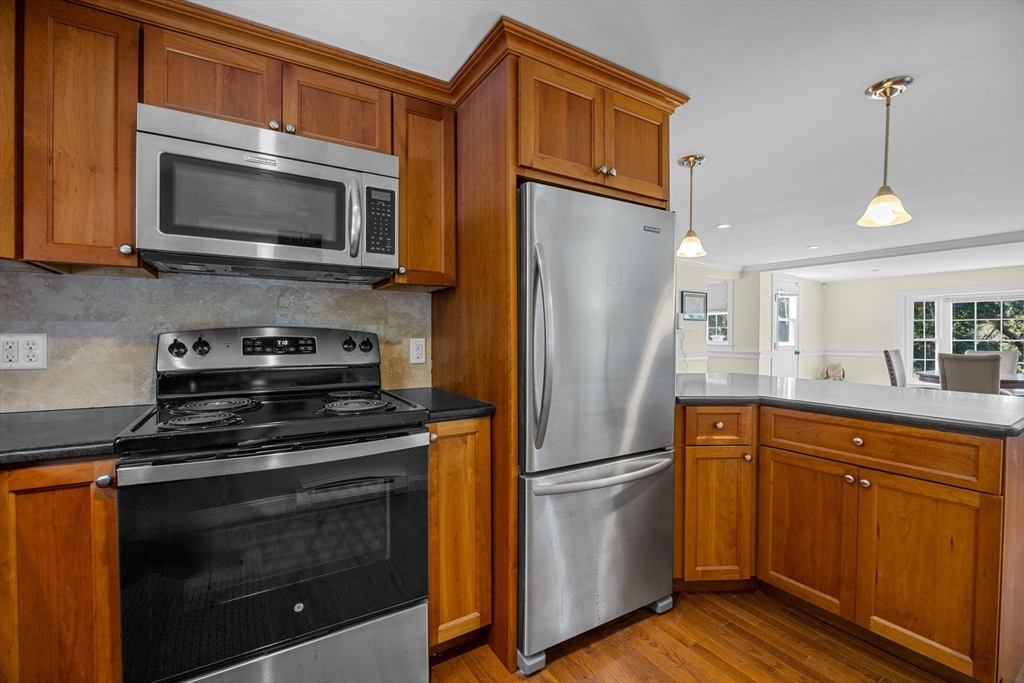 Chatham, Massachusetts 02650, United States, 2 Bedrooms Bedrooms, ,1 BathroomBathrooms,Residential,Active,223447