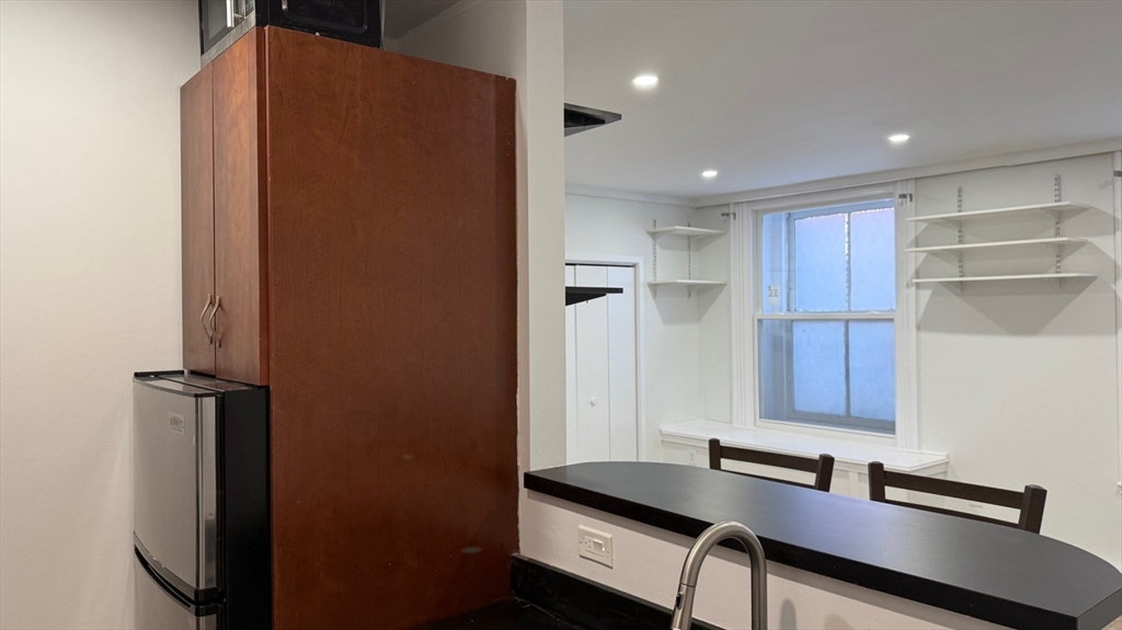 703 Massachusetts Ave 11