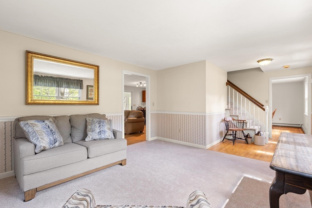 15 Conrod Ct, Mansfield, MA Photo #4